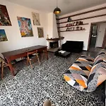Via Giuseppe Palomba 18 Guest House